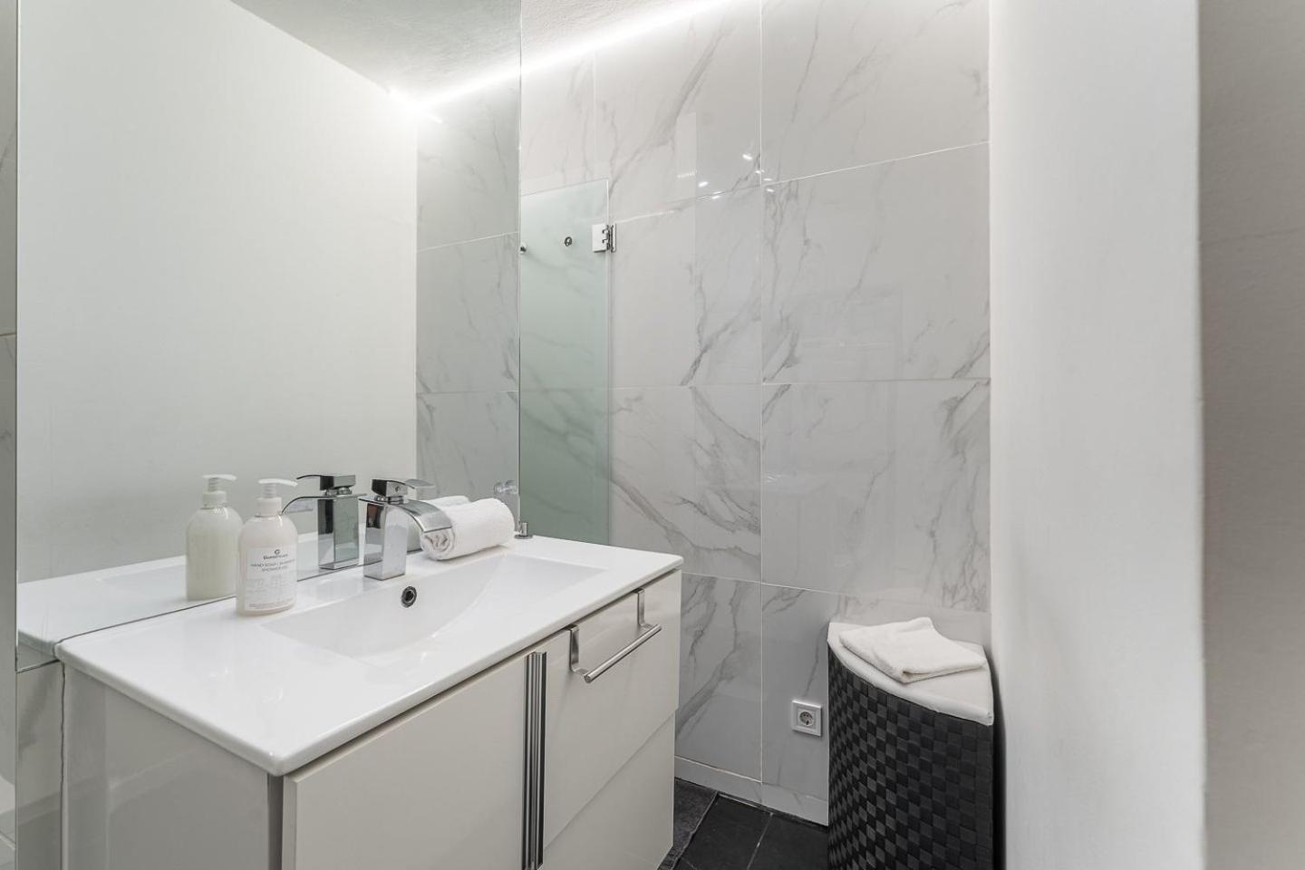 Guestready - Shades Of Blue With Balcony Apartment Porto